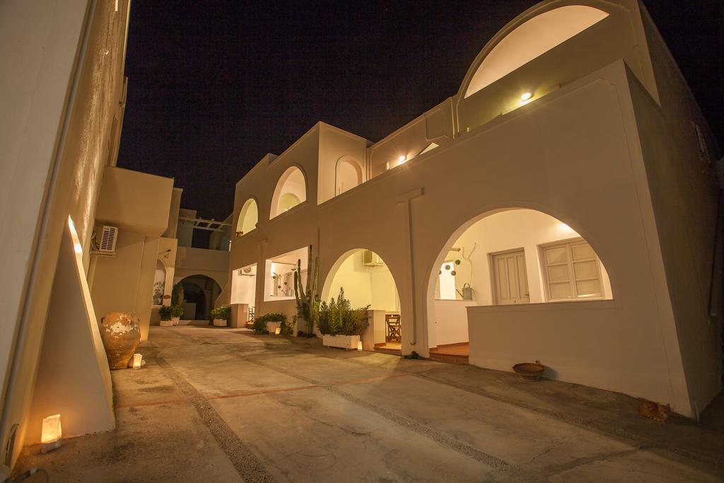 Elmarel Kamári Exterior foto